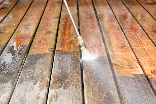 Why Choose Our Certified Pressure Washing Experts for Your Project Needs in Quail Ridge, FL?